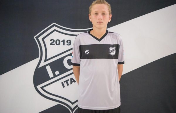 Projeto social Itapoa CR oportuniza a pratica esportiva a jovens futebolistas 03