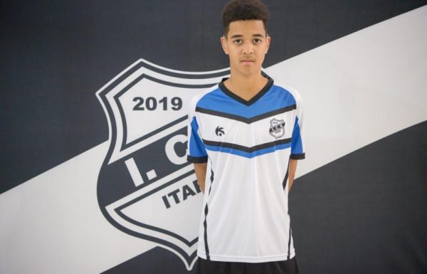 Projeto social Itapoa CR oportuniza a pratica esportiva a jovens futebolistas 05