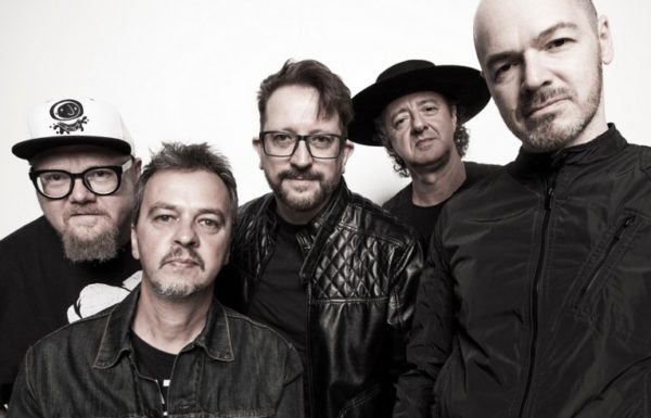 Banda Nenhum de Nos em Itapoa