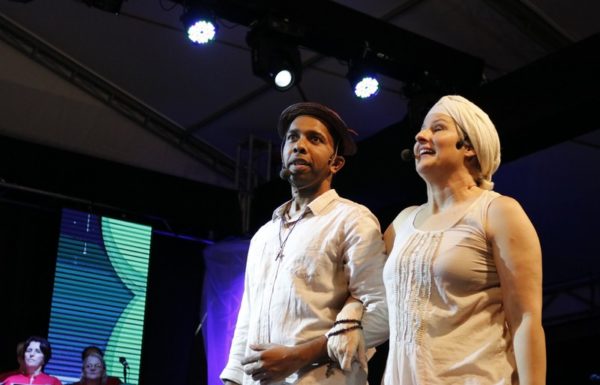 Noite Cultural no Porto Itapoa inicia em grande estilo – e neste sabado 21-12 tem mais 39