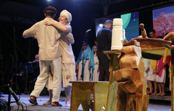 Noite Cultural no Porto Itapoa inicia em grande estilo – e neste sabado 21-12 tem mais 41