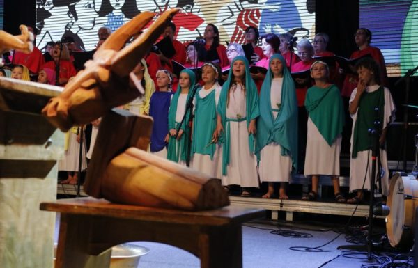 Noite Cultural no Porto Itapoa inicia em grande estilo – e neste sabado 21-12 tem mais 43