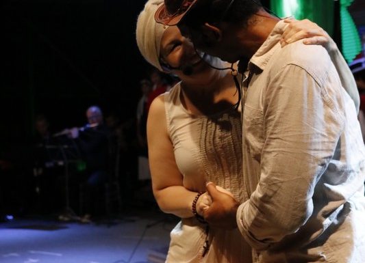 Noite Cultural no Porto Itapoa inicia em grande estilo – e neste sabado 21-12 tem mais 46