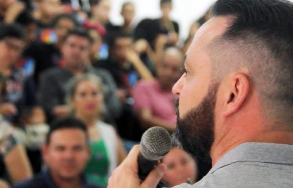 Prefeitura de Itapoa assina ordens de servico para a construcao de salas de musica nas escolas 3