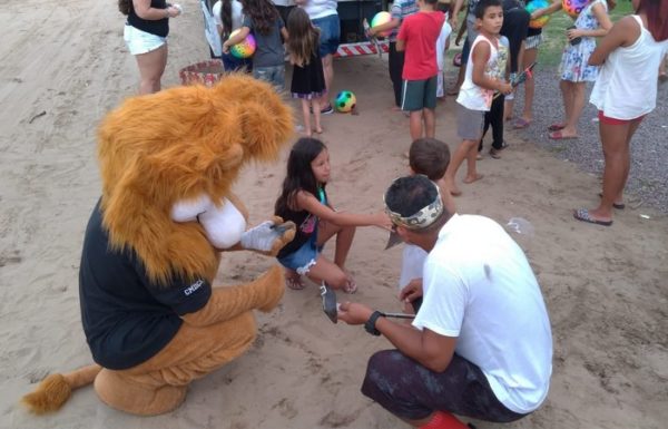 mais de 3 mil brinquedos sao distribuidos pelo projeto natal da magia 15