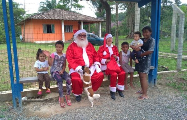 mais de 3 mil brinquedos sao distribuidos pelo projeto natal da magia 19