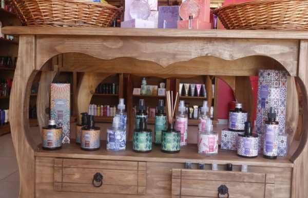 Linanis Perfumaria em Itapoa 03