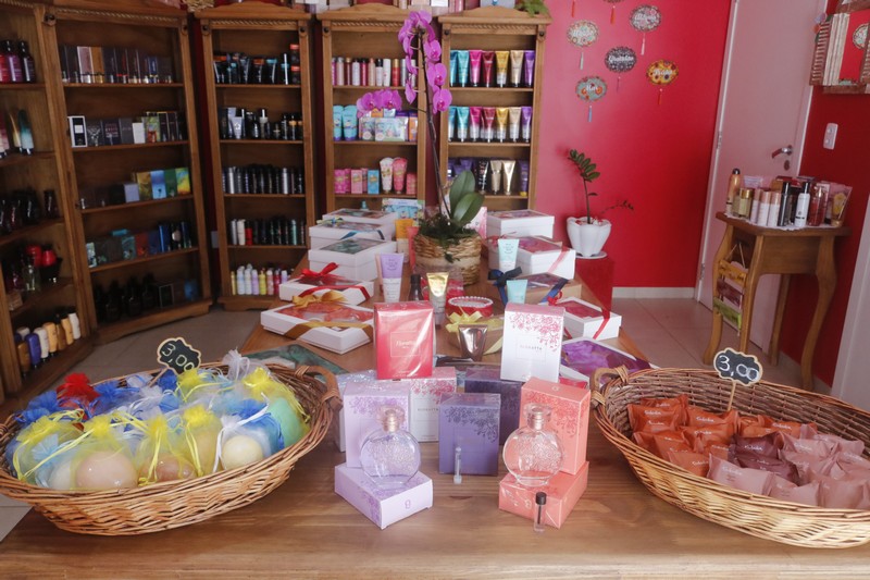 Linanis Perfumaria em Itapoa 06