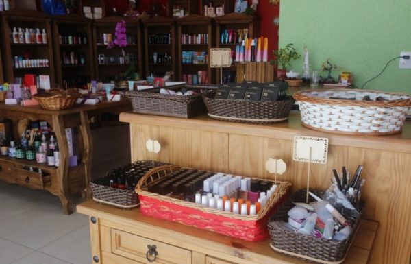 Linanis Perfumaria em Itapoa 14