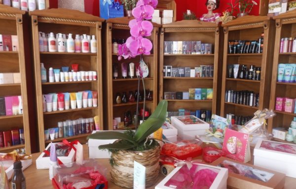 Linanis Perfumaria em Itapoa 15