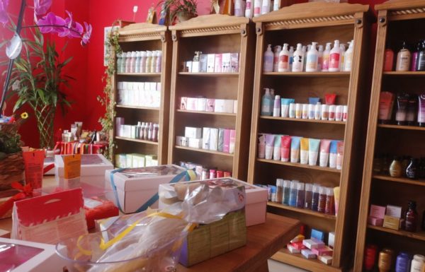 Linanis Perfumaria em Itapoa 16