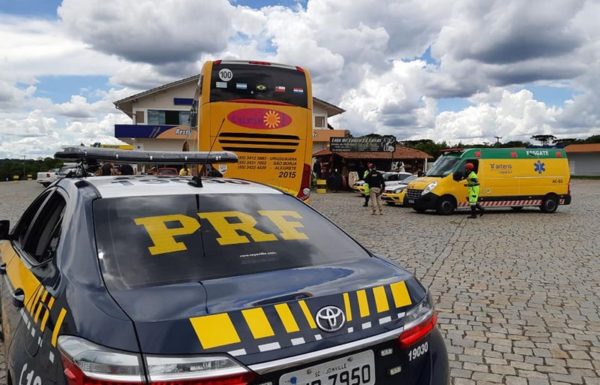 Assalto a onibus mobiliza a Policia na subida da Serra pela BR-376 3