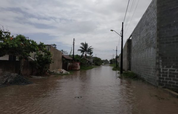 Chuvas intensas causam transtornos e Prefeito de Itapoa decreta Situacao de Emergencia 1