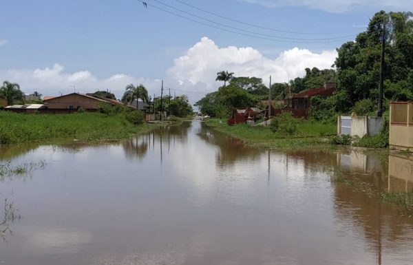 Chuvas intensas causam transtornos e Prefeito de Itapoa decreta Situacao de Emergencia 4
