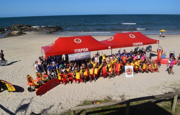 Corpo de Bombeiros Militar de Itapoa realiza Projeto Praia Acessivel 03