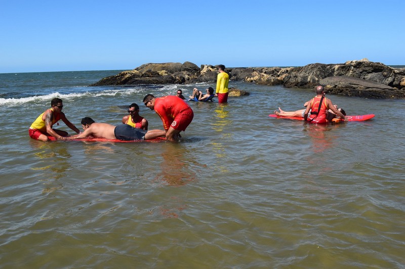 Corpo de Bombeiros Militar de Itapoa realiza Projeto Praia Acessivel 05