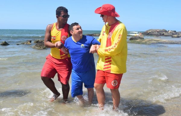 Corpo de Bombeiros Militar de Itapoa realiza Projeto Praia Acessivel 16