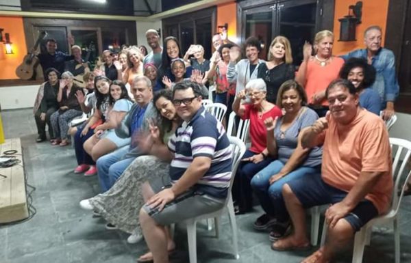 Estudantes de Itapoa prestigiam muita musica e história com o projeto Sua Majestade o Violao 04