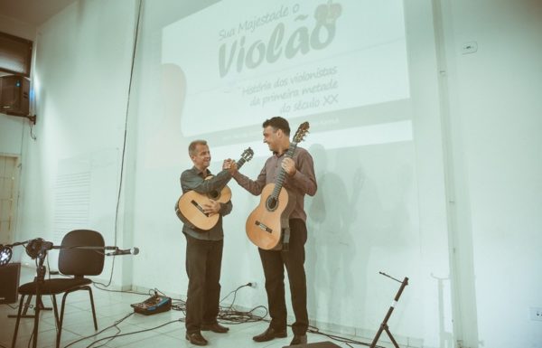 Estudantes de Itapoa prestigiam muita musica e história com o projeto Sua Majestade o Violao 09