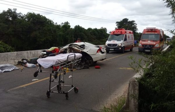 Motorista morre apos bater carro em ponte da Estrada Cornelsen em Itapoa 2
