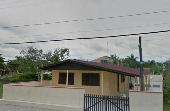 Residencia e destruida apos incendio na Barra do Sai 04