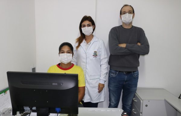 03 ÚNIC - Equipe da Vigilância Epidemiológica em Itapoá FOTO Julio Penteriche - Praia de Itapoá SC