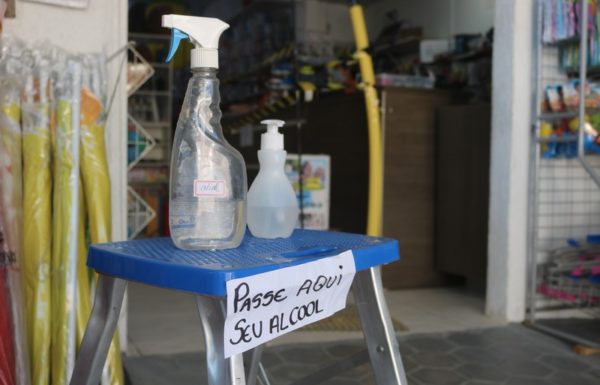 -3- FOTO Julio Penteriche - Praia de Itapoá SC Estabelecimentos comerciais de Itapoa sofrem com o momento economico causado pelo coronavirus