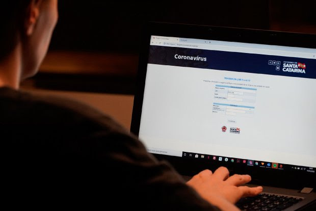 Triagem online do Governo do Estado ajuda pessoas a identificarem se estao com Covid-19