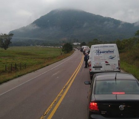 Grave acidente em Garuva resulta em um obito e uma vitima em estado grave 5 - Grupos do WhatsApp