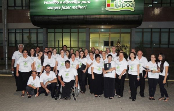 Atuais e ex-coristas do Coral Vozes da Babitonga celebram os cinco anos de atividades do Projeto -5- FOTO Thiago Gusso - Tribuna de Itapoa