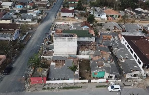 Itens de ajuda humanitaria sao entregues em diversas cidades de SC, inclusive Garuva 09