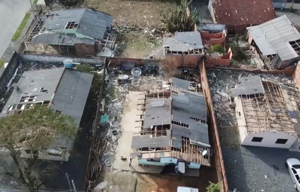 Itens de ajuda humanitaria sao entregues em diversas cidades de SC, inclusive Garuva 14