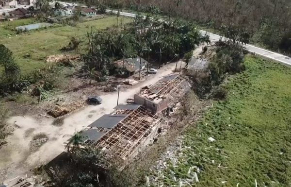 Itens de ajuda humanitaria sao entregues em diversas cidades de SC, inclusive Garuva 23