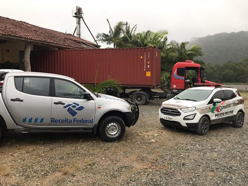 PM de Itapoa e Garuva realiza operacao com a Receita Federal para eliminar desvios de cargas 3