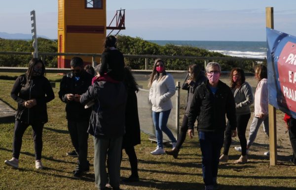 Protesto pede por paz e Justica no caso Sonia em Itapoa 06