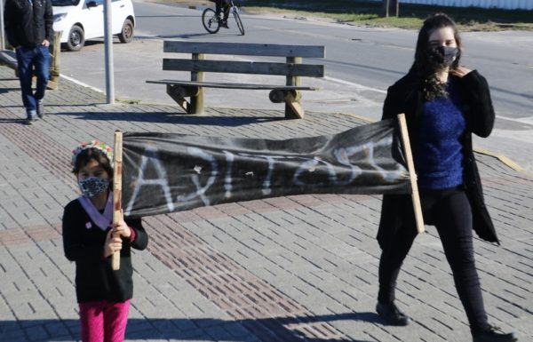Protesto pede por paz e Justica no caso Sonia em Itapoa 14