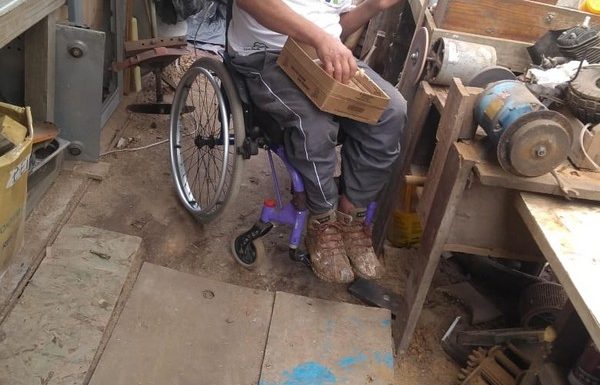 13 ÚNIC -06- Cadeirante do Pontal - FOTO arquivo pessoal - Divulgação