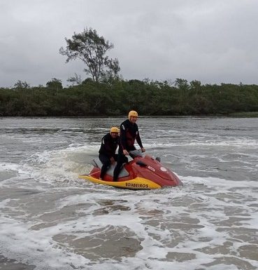 Encontrado o corpo de jovem que desapareceu ao se banhar na Boca da Barra 03