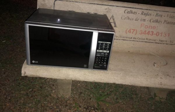 Policia Militar de Itapoa prende em flagrante quatro pessoas e recupera objetos furtados 2