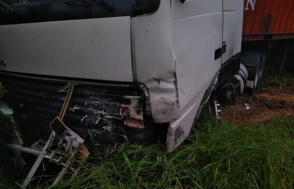 Acidente na SC-416 em Itapoa resulta em quatro obitos e uma vitima ferida gravemente 2