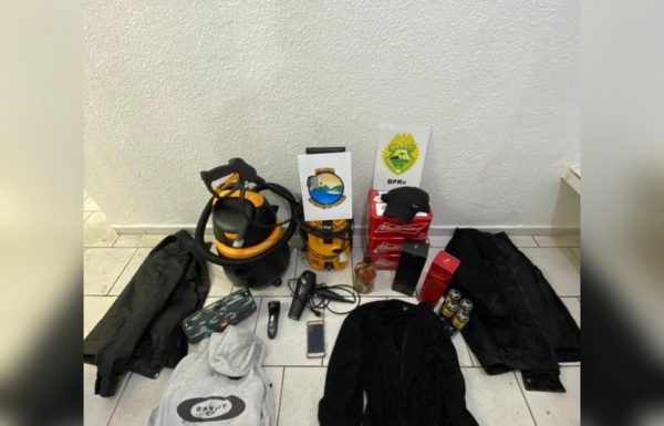 Policiais militares do PR e de SC prendem homens que assaltaram residencia em Garuva 2