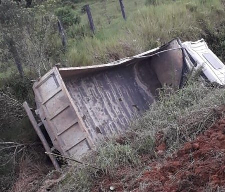 2 Acidente de transito resulta em uma morte no Contorno de Garuva na tarde dessa quarta (24) (Tribuna de Itapoa)