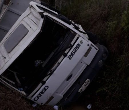 4 Acidente de transito resulta em uma morte no Contorno de Garuva na tarde dessa quarta (24) (Tribuna de Itapoa)