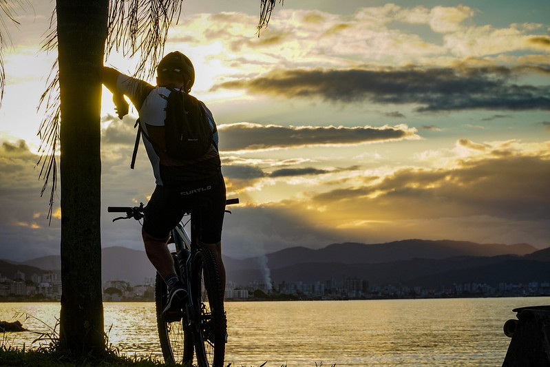 Governo do Estado de Santa Catarina consulta setores economico e turistico sobre retorno do horario de verao