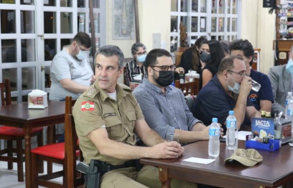 Reuniao de lideranças empresariais em Itapoa 04 (Tribuna de Itapoa)