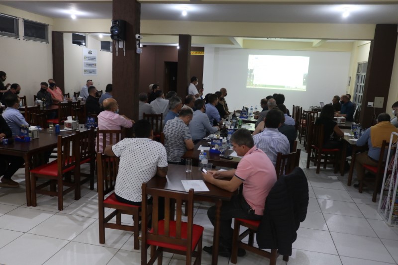 Reuniao de lideranças empresariais em Itapoa 40 (Tribuna de Itapoa)