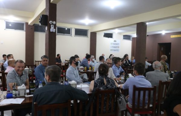 Reuniao de lideranças empresariais em Itapoa 63 (Tribuna de Itapoa)