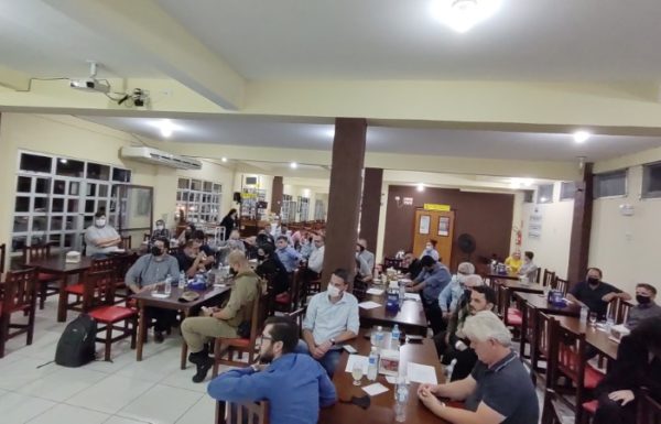 Reuniao de lideranças empresariais em Itapoa 82 (Tribuna de Itapoa)