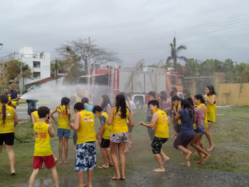 Corpo de Bombeiros Militar de Itapoa forma primeiras turmas de 2021 do Projeto Golfinho 2 (Tribuna de Itapoa)