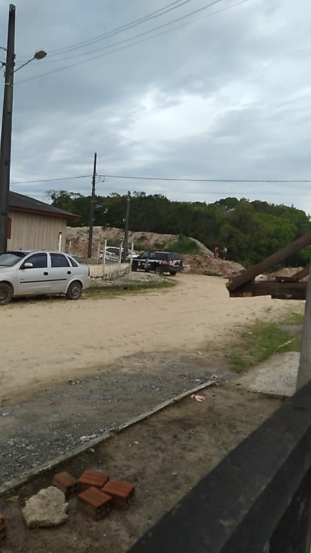 Homem morto na frente da esposa em Itapema do Norte (Tribuna de Itapoa)